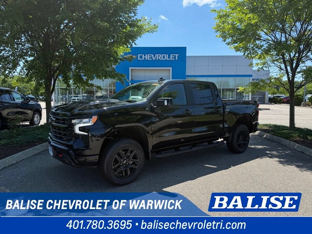 2026 Chevrolet Silverado 1500 LT Trail Boss in Black — front three-quarter view