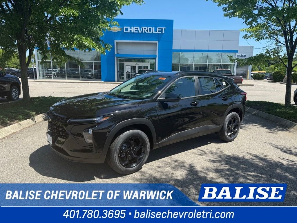2026 Chevrolet Trax LT in Mosaic Black Metallic — front three-quarter view