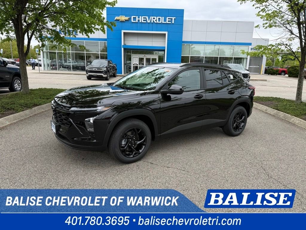 2026 Chevrolet Trax LT in Mosaic Black Metallic — front three-quarter view